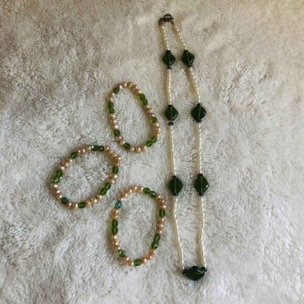 Green Glass & Pearl Jewelry lot (4 pcs) - Picture 6 of 8